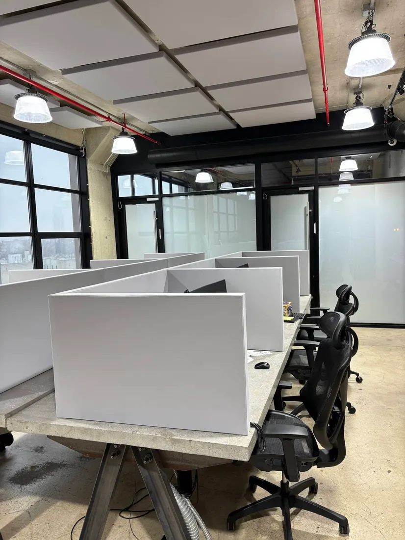 Acoustic Desk Dividers in Call center